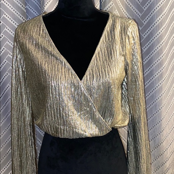 Gold blouse - Picture 3 of 5